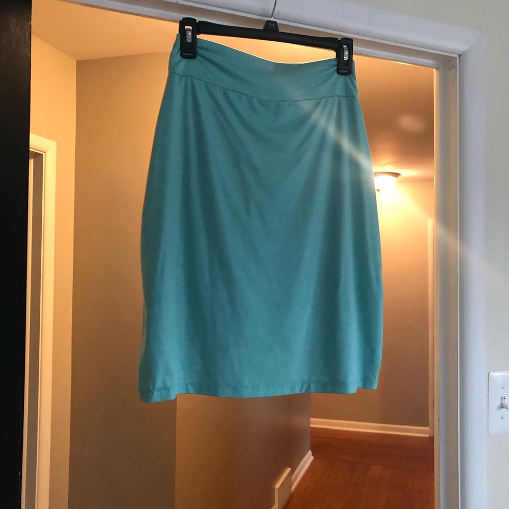 Blue-mint green athletic skirt with leggings